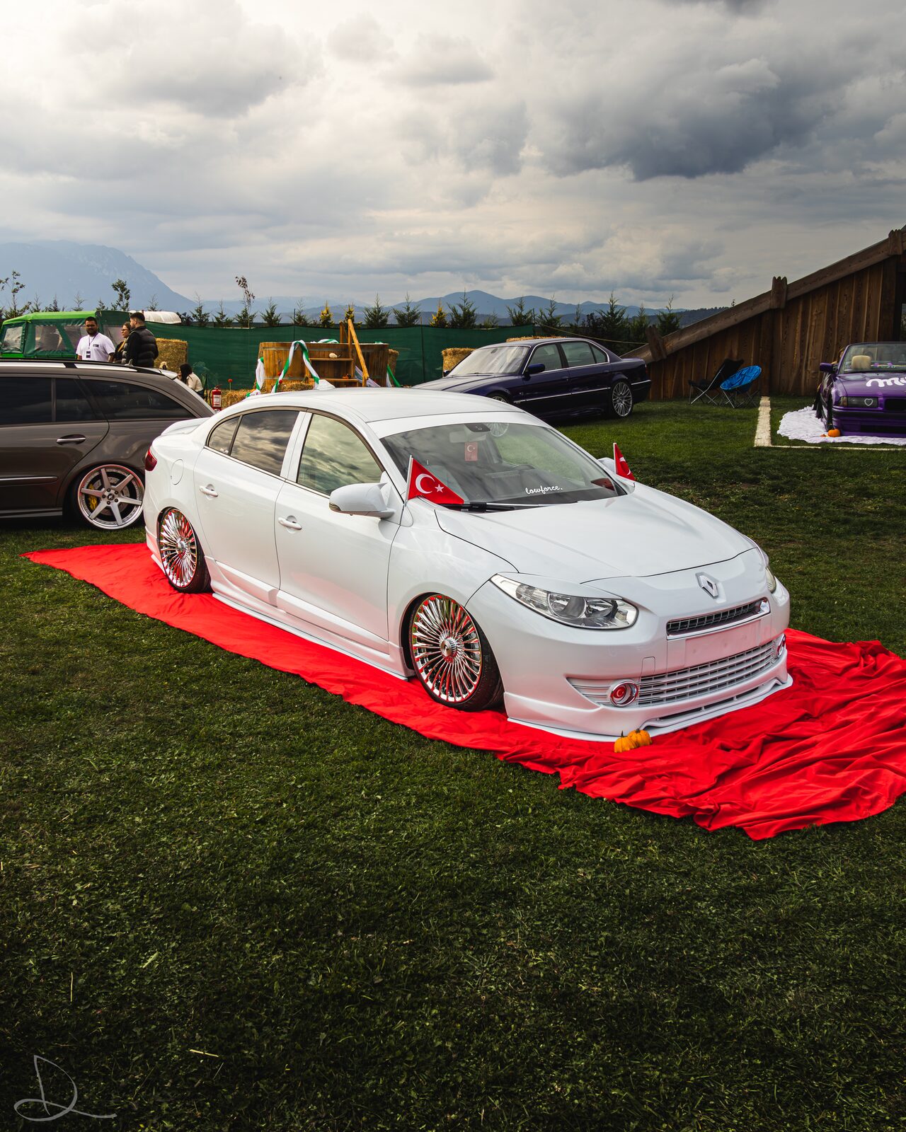 Ediția 2 — Renault Fluence pe covorul roșu