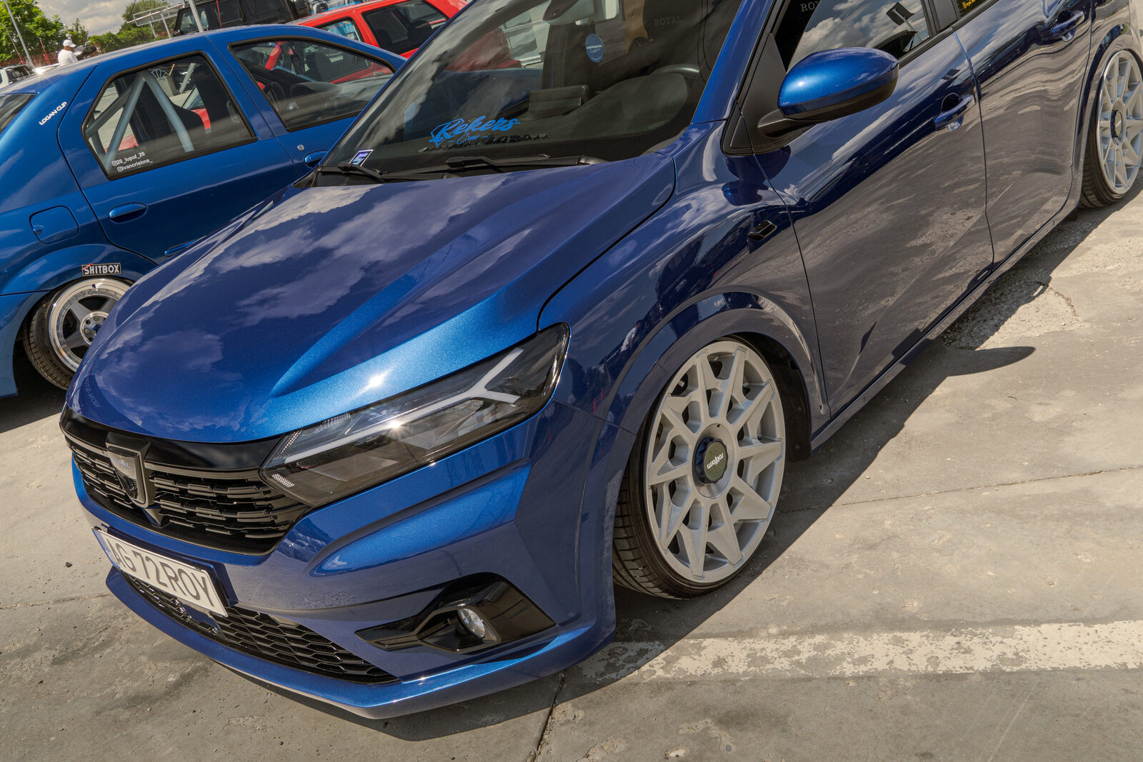 Ediția 1 — Dacia Sandero, detaliu