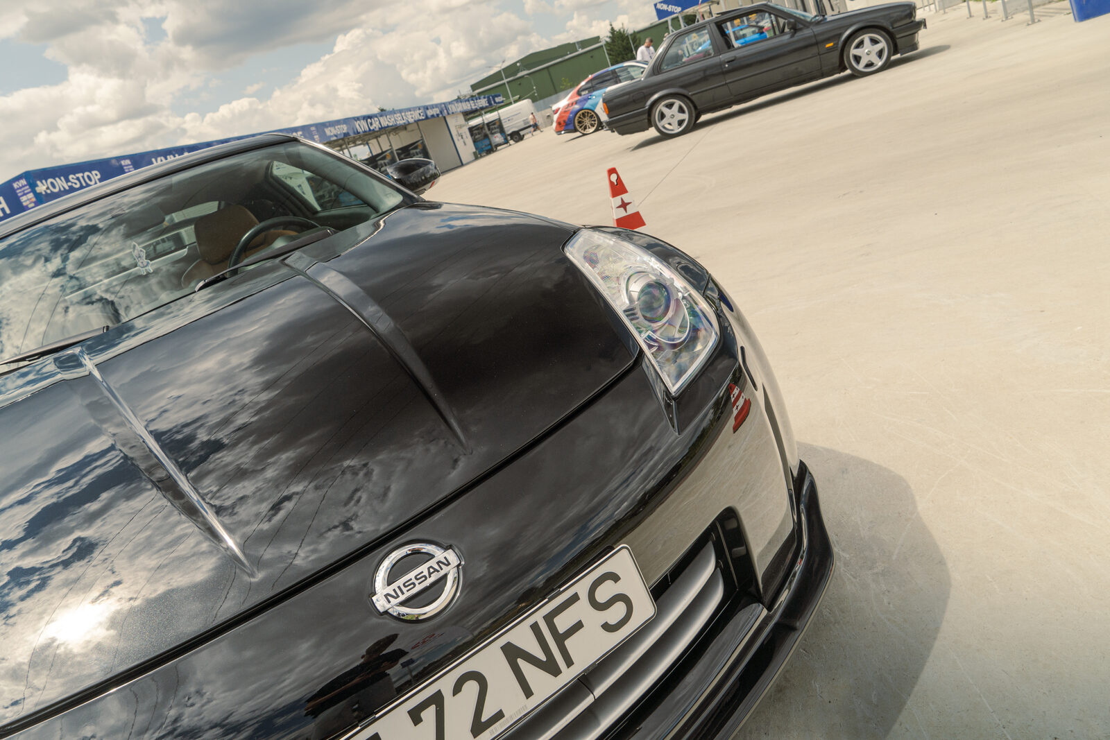 Ediția 1 — Nissan 350Z, detaliu far
