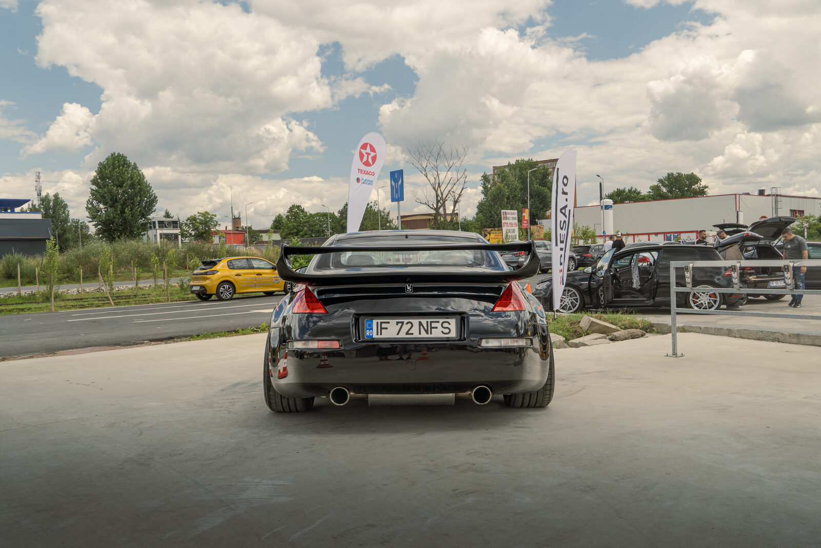 Ediția 1 — Nissan 350Z, spate
