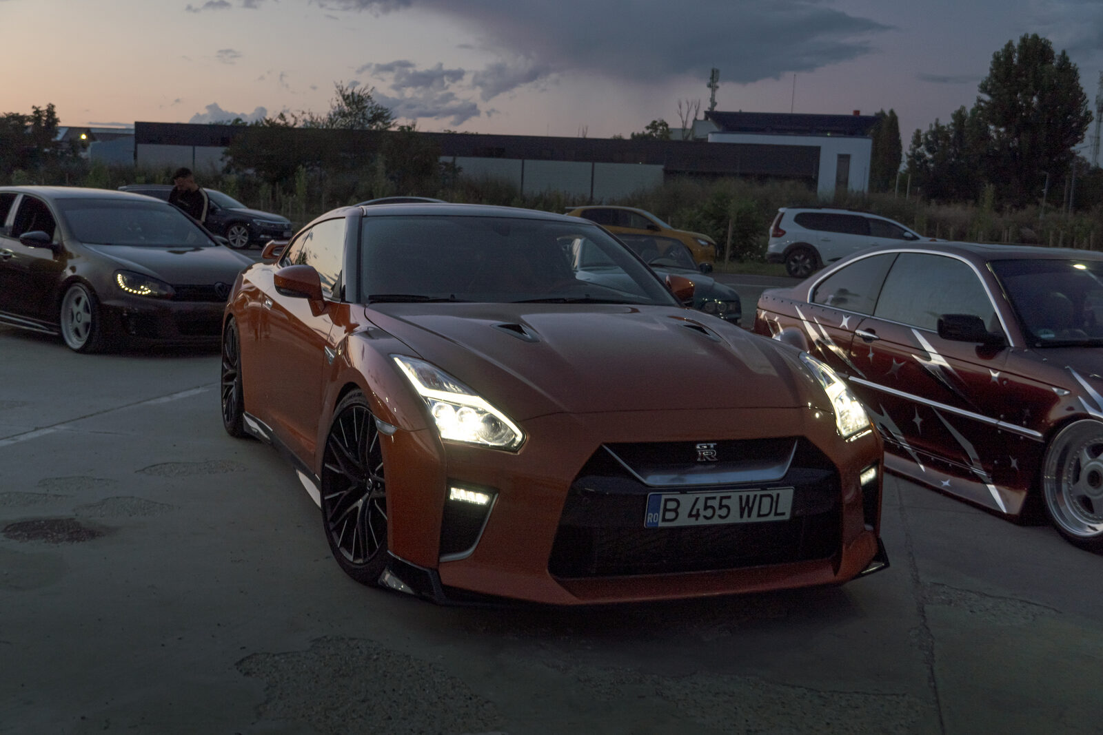 Ediția 1 — Nissan GT-R, seară