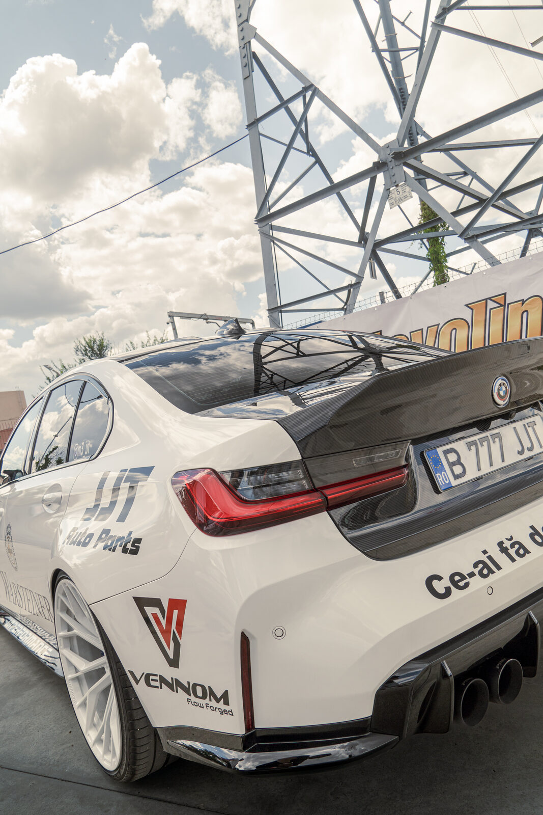 Ediția 1 — BMW seria 3, livery JJT