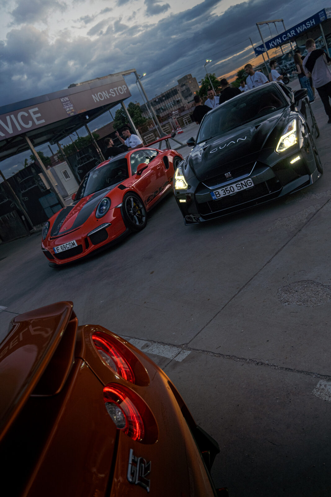 Ediția 1 — Porsche și Nissan GT-R